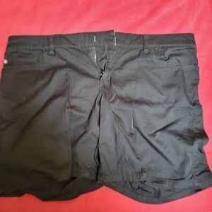 Black size 11 Roxy shorts